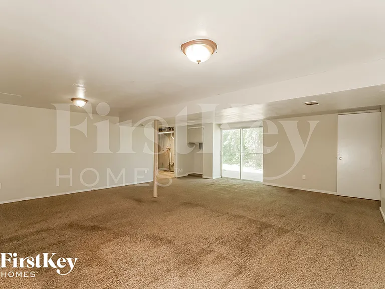 9807 Drury Ave — Photo 15