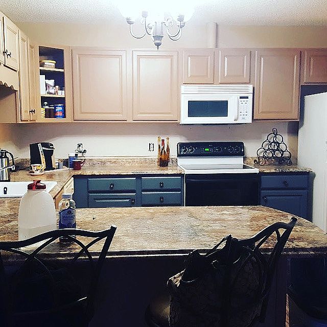 2nd image of 2518 Plymouth Rd APT 21