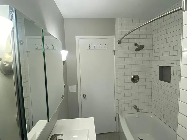 206 Oak St #1 — Photo 12