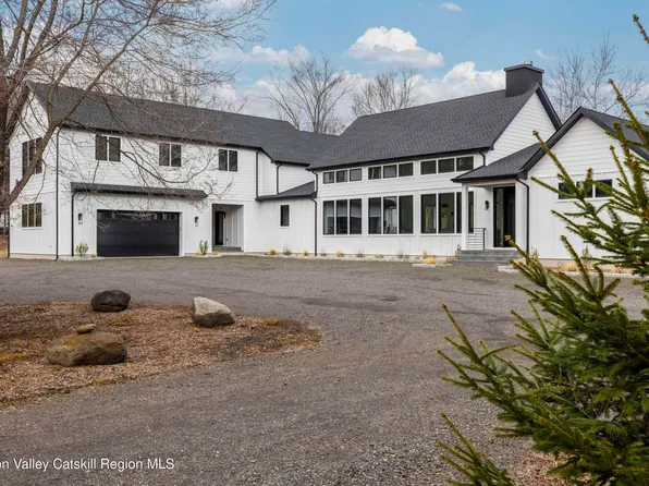 462 Mettacahonts Road, Accord, NY 12404