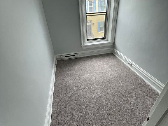 5th image of 917 W Liberty St #2