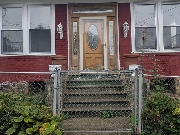 2nd image of 1626 Hillcrest Ave