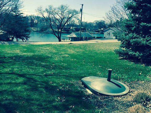 3rd image of 68 Lake Warren Dr