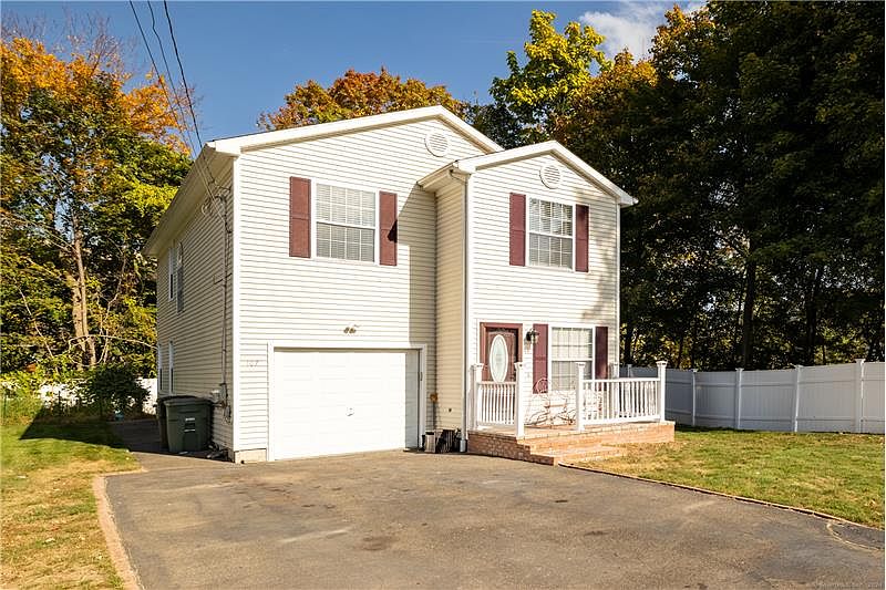 1st image of 107 Waverly Ave