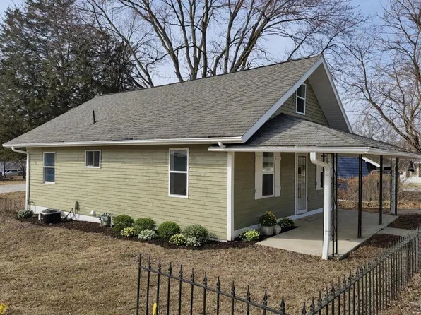 322 E Temperance St, Ellettsville, IN 47429