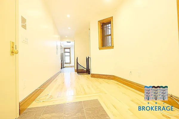 Rented by SBJ Brokerage, LLC | media 10