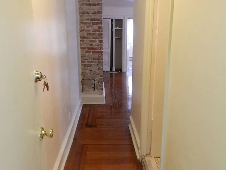 2009 Pine St — Photo 10