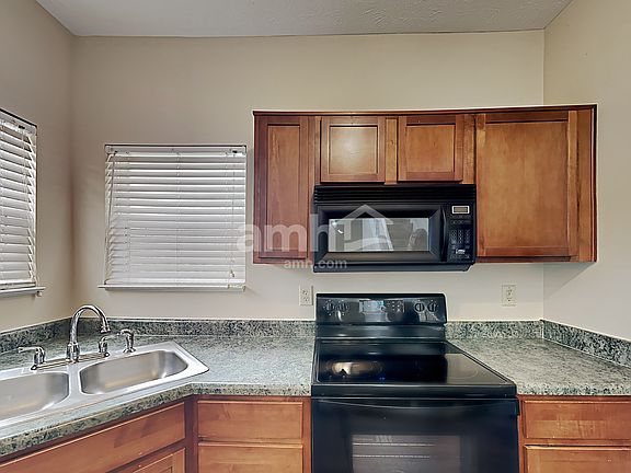 3rd image of 11532 Pegasus Dr