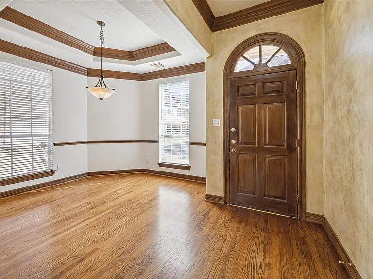 2802 Briarhurst Park — Photo 2