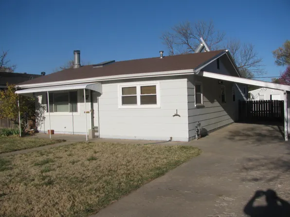 2120 B St, Garden City, KS 67846