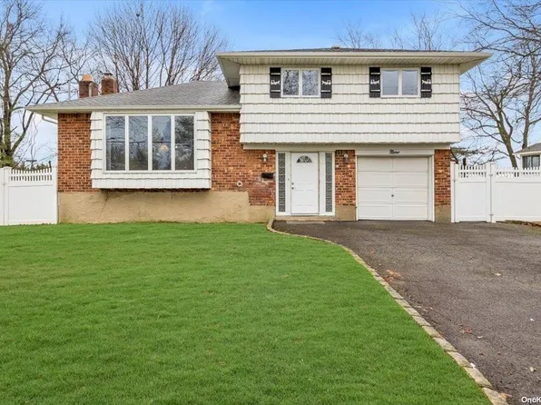 9 Ebb Court, Commack, NY 11725