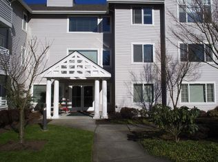 13902 NE 8th St, Bellevue, WA 98005