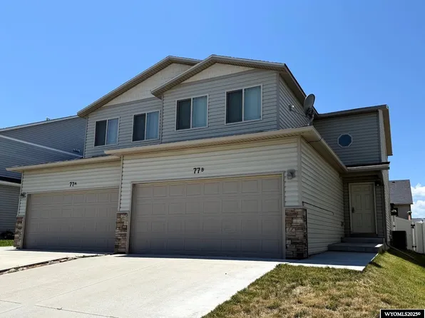 77B 26th St, Wheatland, WY 82201