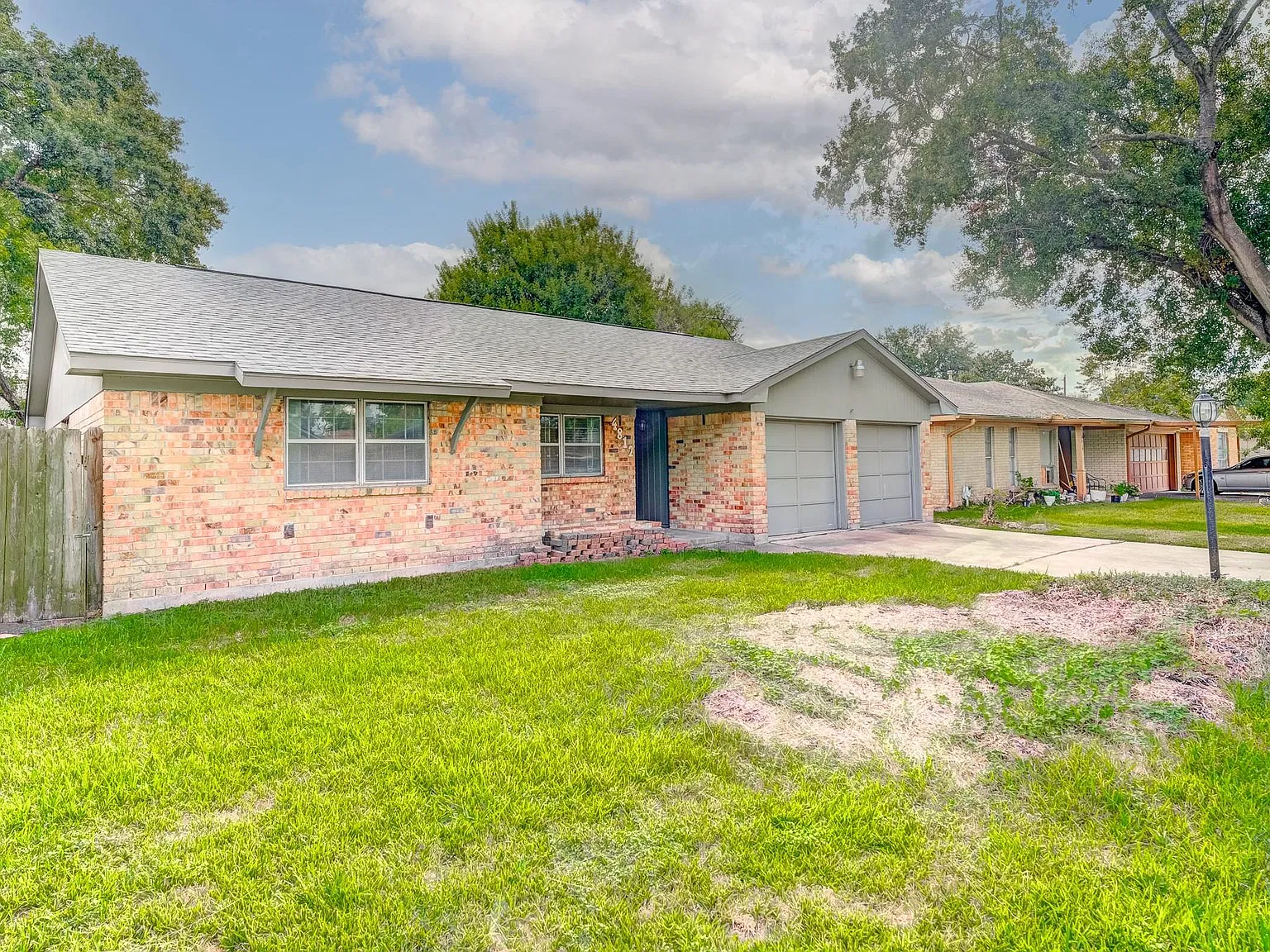 3 bed, 2.0 bath, 1355 sqft, $2,000 — Photo 3