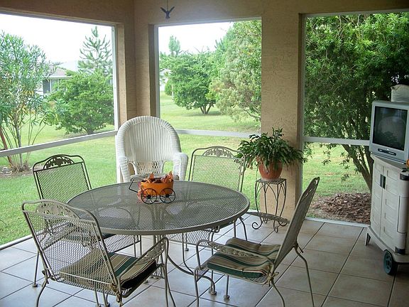 Screened-In Lanai