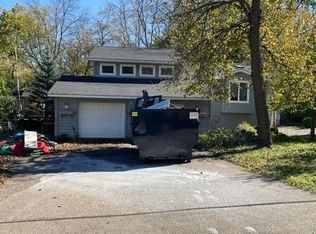 4014 Elmwood St, Vadnais Heights, MN 55127