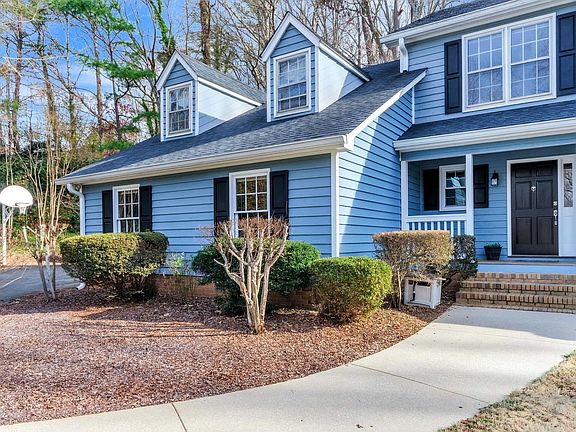 2nd image of 23 Old House Ln