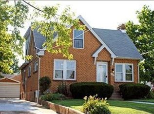 8009 Wynwood Dr, Saint Louis, MO 63123