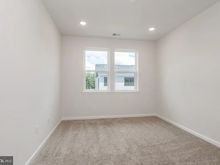 1210 Parker Blvd — Photo 23