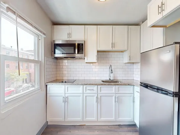 300 Meridian St APT 3, Boston, MA 02128