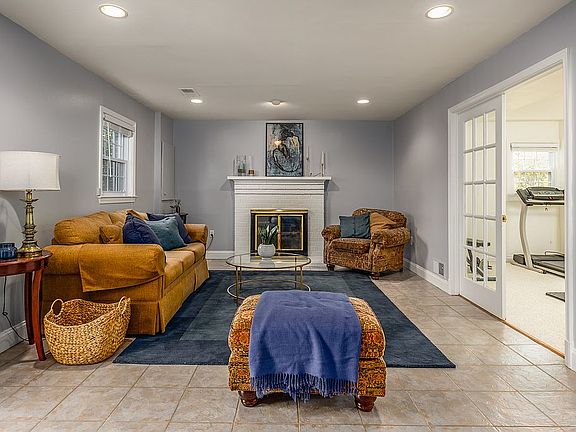 5th image of 10 S Abingdon St