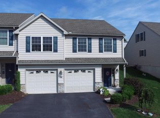 47 Woodsedge Dr, Elizabethtown, PA 17022