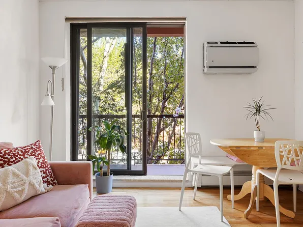 344 De Graw St #2D, Brooklyn, NY 11231