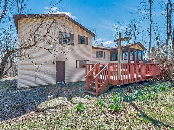4th image of 1014 Hickory Run Rd