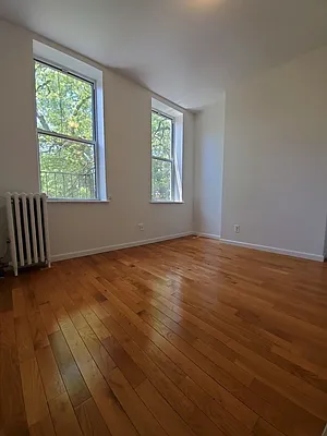 Rented by REAL New York | media 11