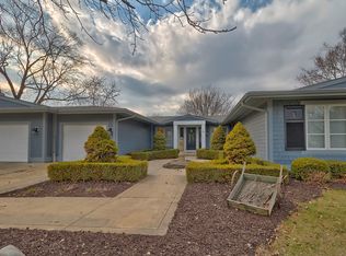 4006 Clubhouse Dr, Champaign, IL
