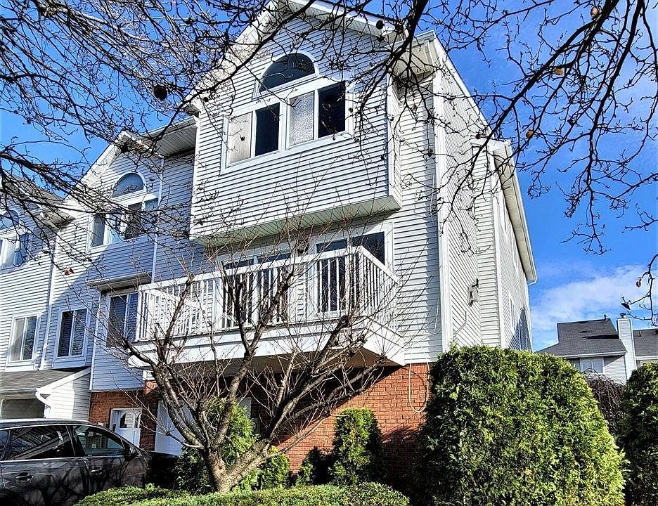1st image of 45 Indale Ave