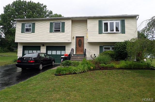 1st image of 320 Butternut Dr