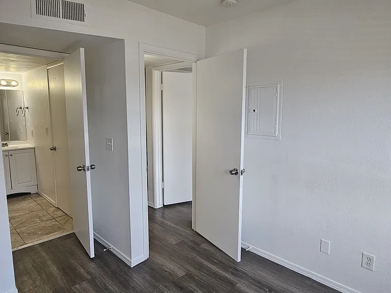 Hayden Crossing — Photo 21