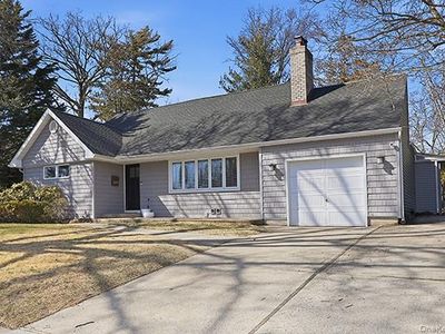 2171 Seneca Drive S, Merrick, NY, 11566