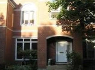5925 N Sauganash Ln, Chicago, IL 60646