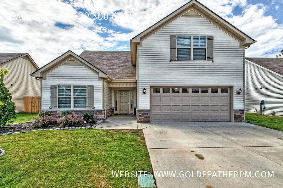 Spacious 3 Bedroom 3 Bathroom Home for Rent Murfreesboro TN in Evergreen Farms Community — Photo 3