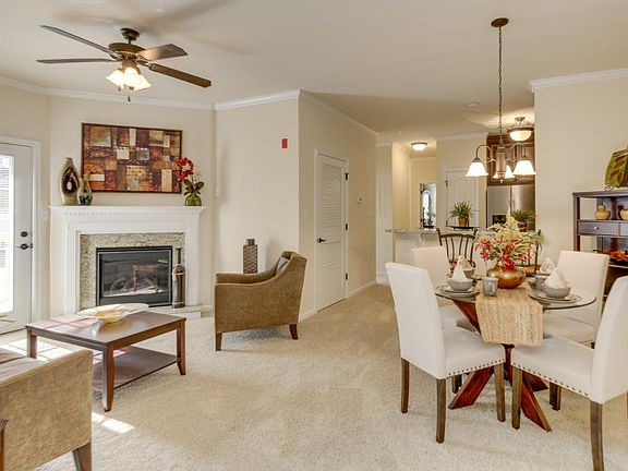 3rd image of 543 Old Colonial Way APT 201