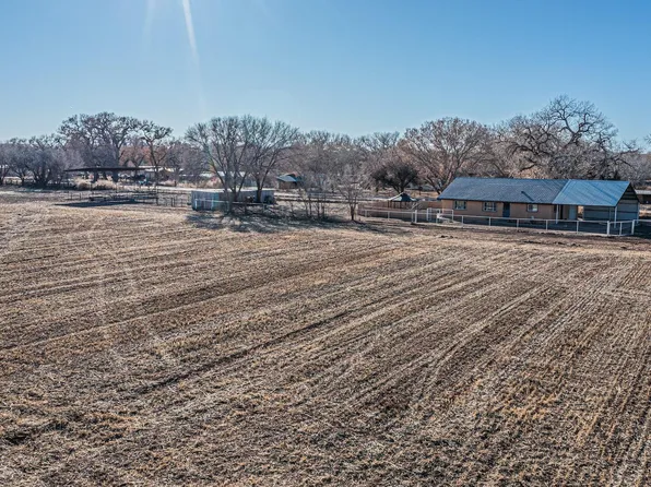 60 Silva Rd, Los Lunas, NM 87031