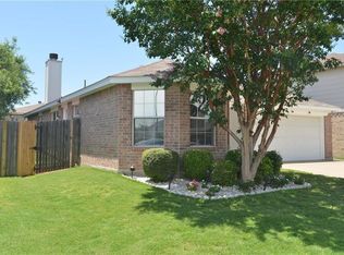 8717 Limestone Dr, Fort Worth, TX 76244