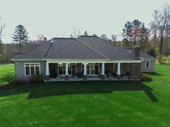 1776 Old Turnpike Rd, Oakham, MA 01068