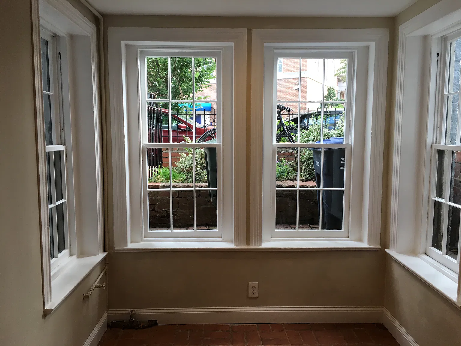 Studio, 550 sqft, $2,100 — Photo 2