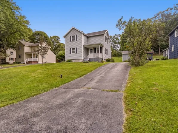 4400 Limerick St, Marcellus, NY 13108