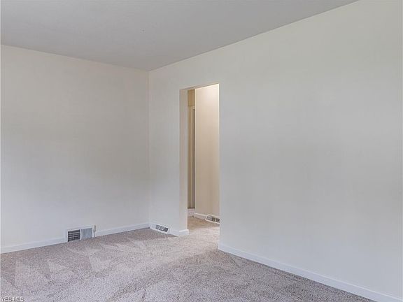 4th image of 2233 Herbruck Ave