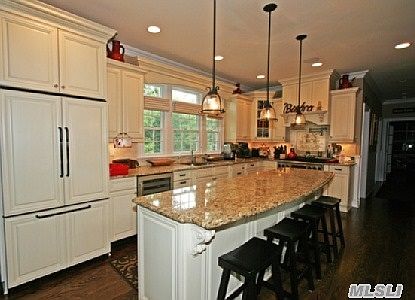 5th image of 12 Jeffrey Ln