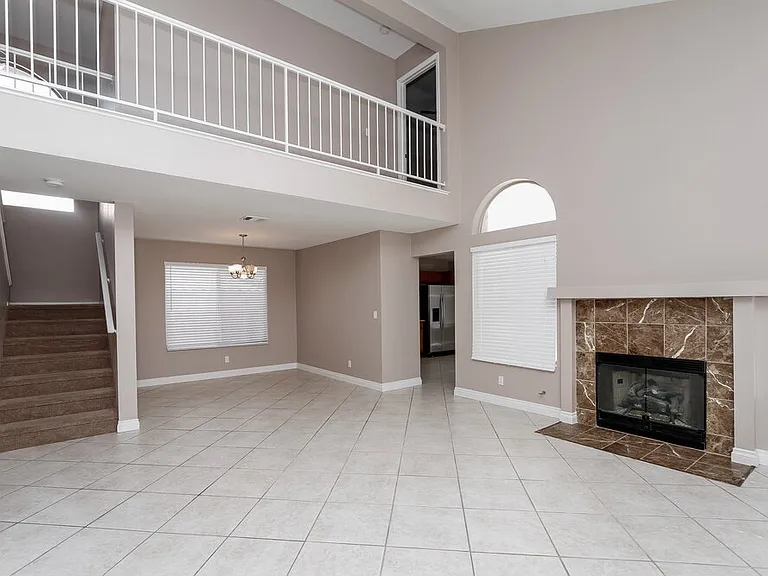 60 Fantasia Ln — Photo 3