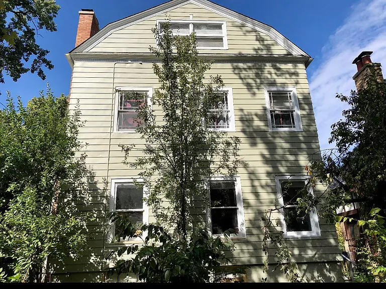 627 Library Pl — Photo 3