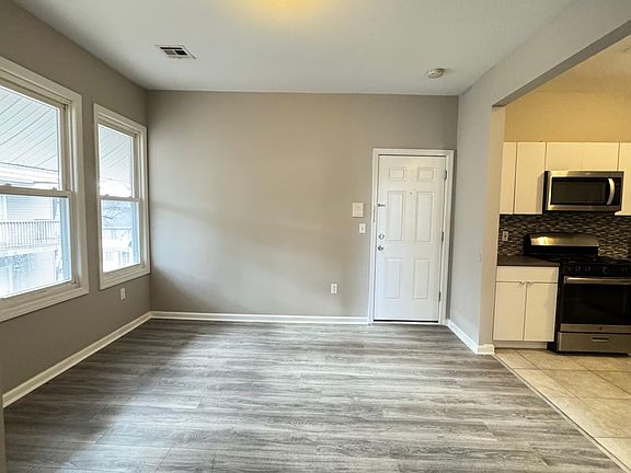 2nd image of 298 Halsted St #6F