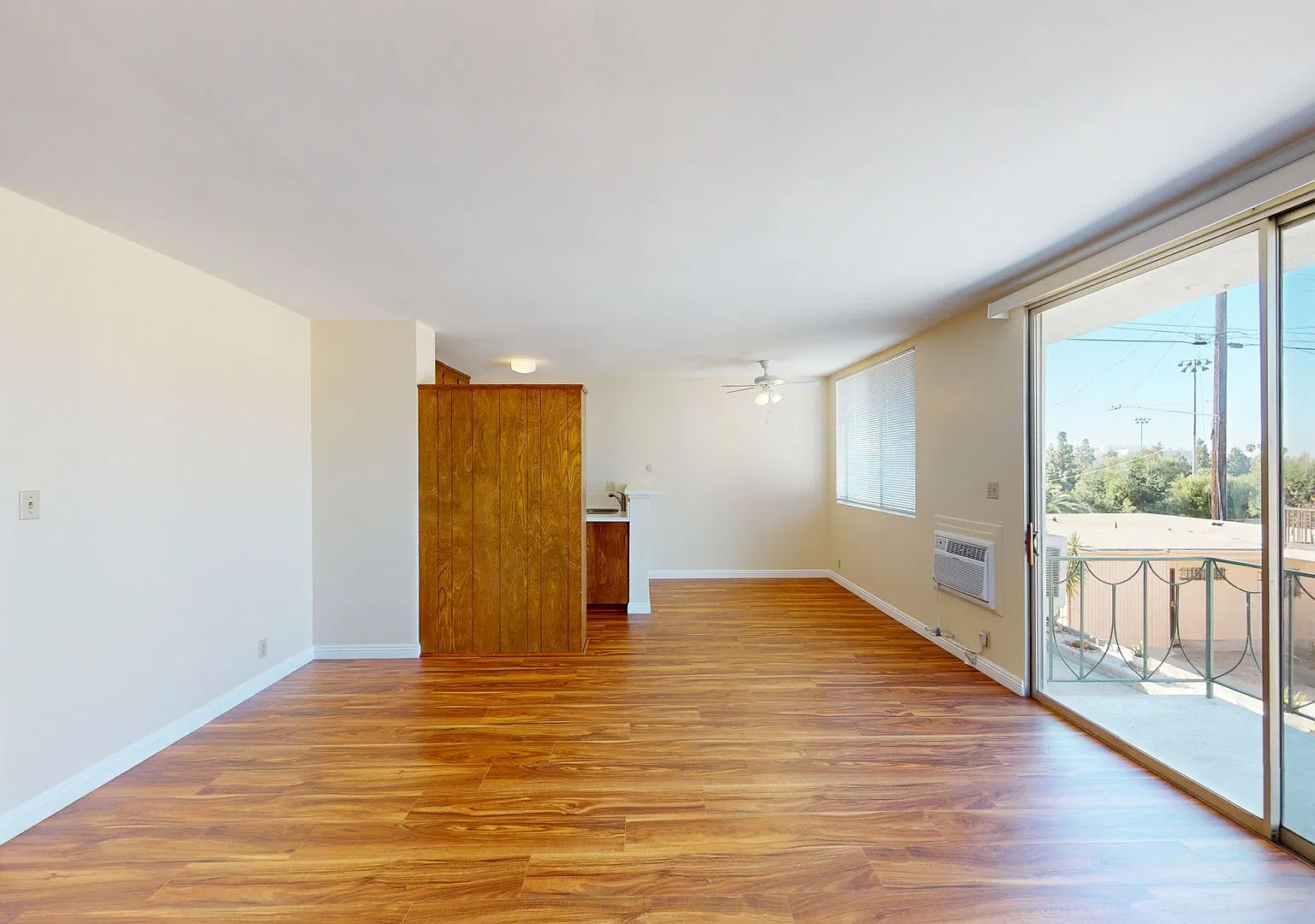 1 bed, 1 bath unit near East Los Angeles College in Monterey Park — Photo 1