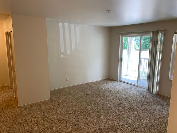 3rd image of 7345 NE 175th St APT 206