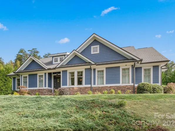 27 Meadowood Ct, Tryon, NC 28782